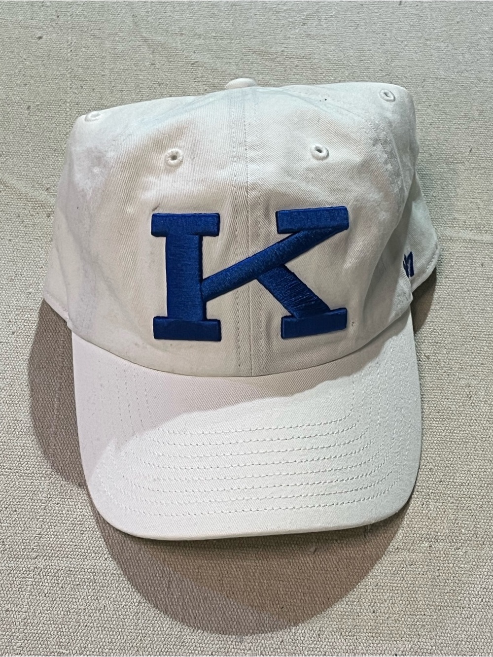'47 White Kentucky Wildcats Power K NCAA Vault Logo Clean Up Hat, White Blue,